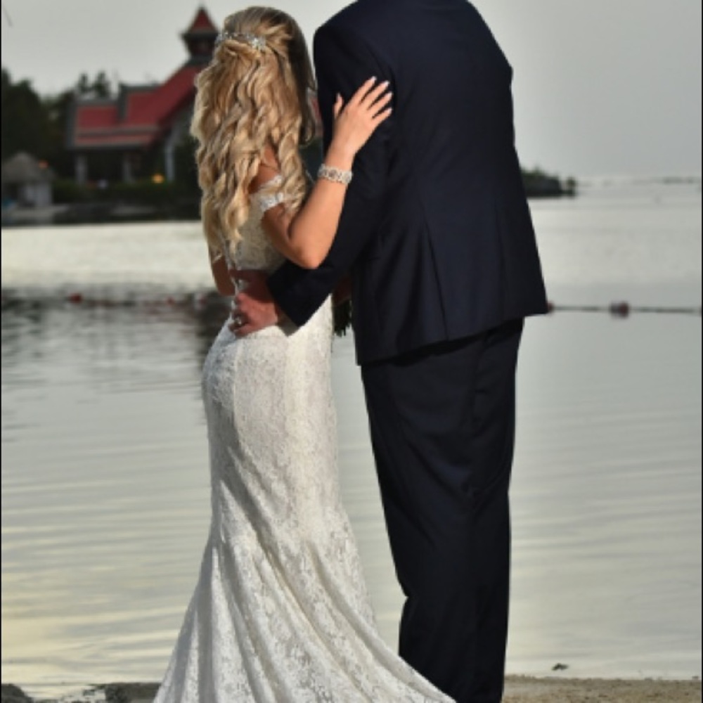 ๐ Mermaid Wedding Dress ๐ - Picture 3 of 8